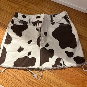 Cowprint denim skirt